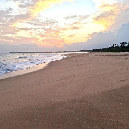 Arhimser Villa-Superb 4 Bedroom Beachfront For 8 In Ranna, Tangalle, Bb, Pool, Free Pick Up For 7 Night Stays Arriving Together, Serviced, Taxes Included Kültér fotó