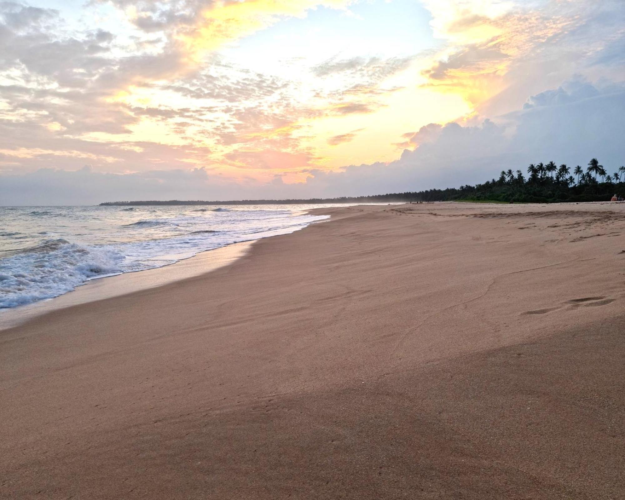 Arhimser Villa-Superb 4 Bedroom Beachfront For 8 In Ranna, Tangalle, Bb, Pool, Free Pick Up For 7 Night Stays Arriving Together, Serviced, Taxes Included Kültér fotó